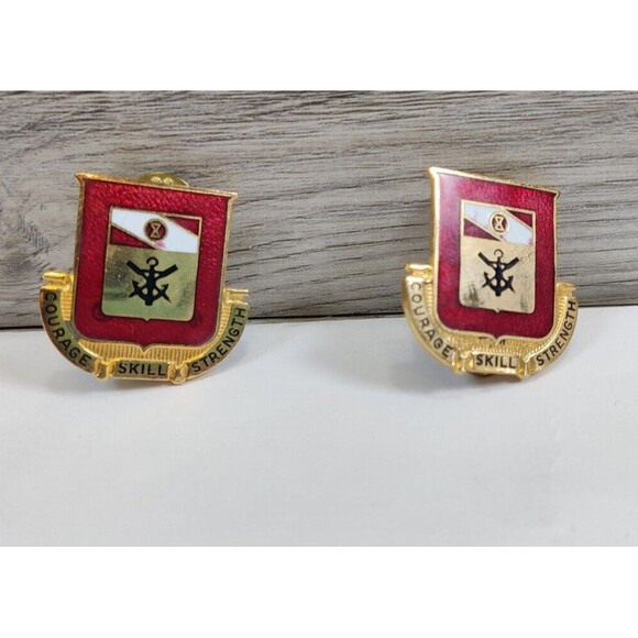 Original US Army 5th Engineer Battalion Distinctive Insignia DI DUI Pair 1139 - Picture 1 of 4